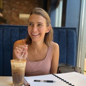 Meet your Posher, Lauren